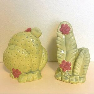 1990 Jay Kay Ceramic Mold Saguaro Cactus Salt and Pepper Set